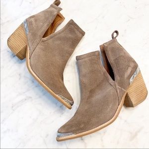 Jeffrey Campbell suede booties size 8.5 women’s